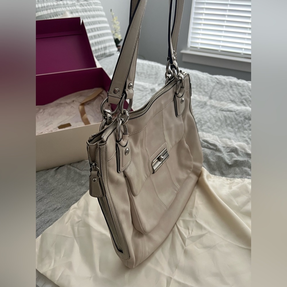 Coach hobo style handbag